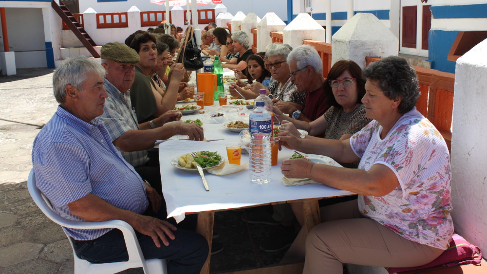 Centro Social organizou almoço-convívio e arraial em Santa Susana