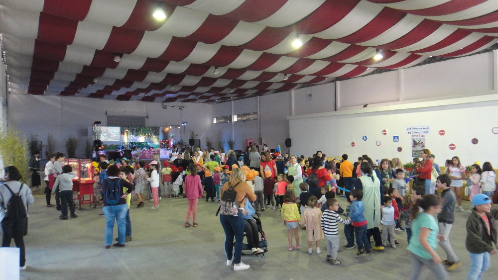 Dia da Criança leva 1º ciclo ao Pavilhão Gracieta Baião