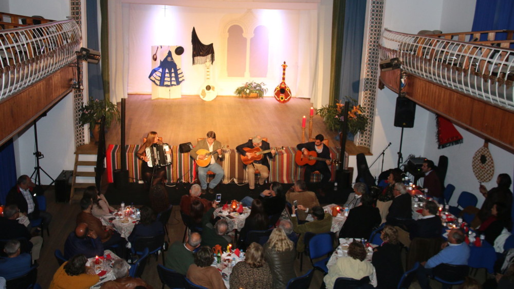 Teatro Pedro Nunes recebeu Noite de Fados