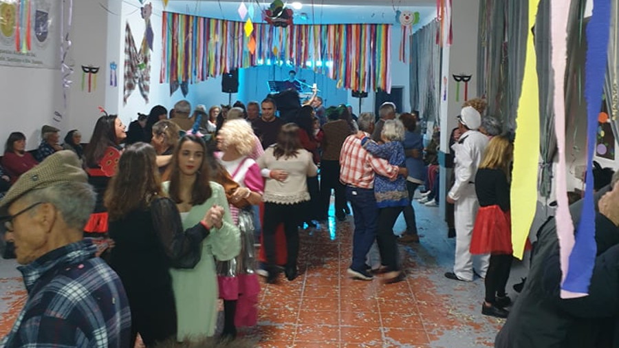 Casa cheia em Montevil com Baile de Carnaval