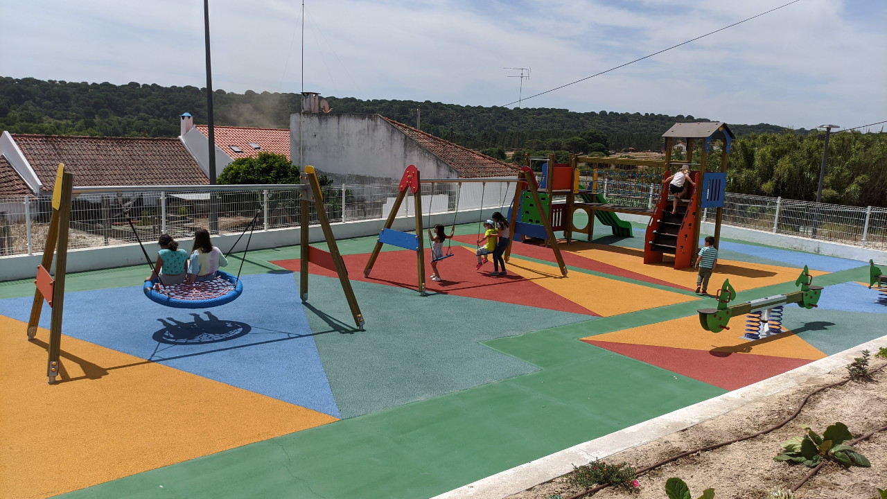 UFASSS inaugurou parques infantis de Montevil e Arêz